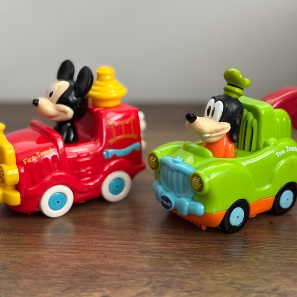 VTech Go! Go! Smart Wheels Disney MICKEY MOUSE Fire Truck GOOFY Tow Truck WORKS - Picture 1 of 7